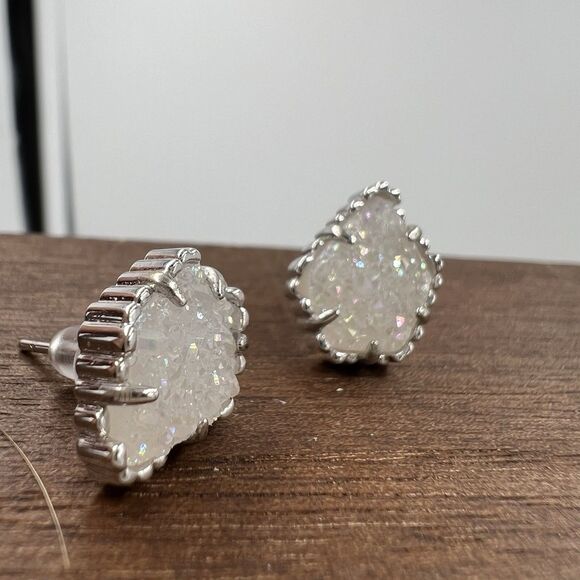 Kendra Scott Tessa Stud Earrings for Women Rhodium Plated, Iridescent Drusy - Picture 2 of 6